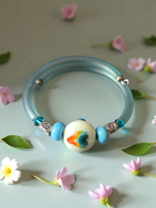 Blue toned Artisan Glass Memory Wire Bracelet (Slim Wrist)
